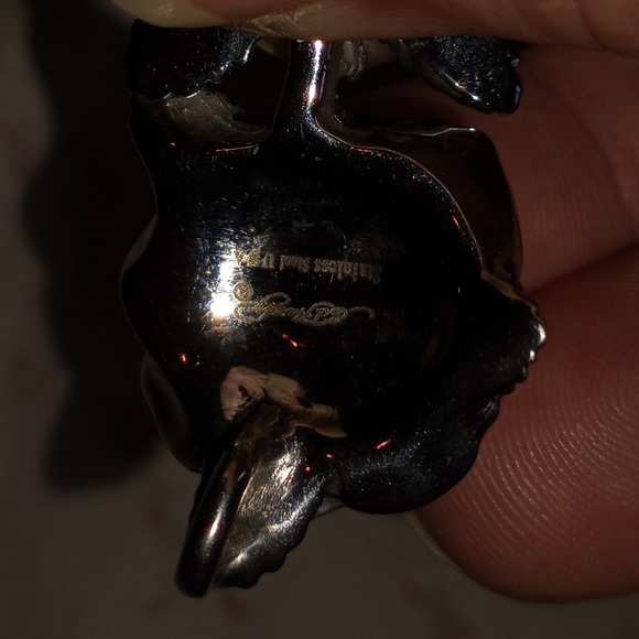 Ed Hardy Rose Pendant - Picture 4 of 7